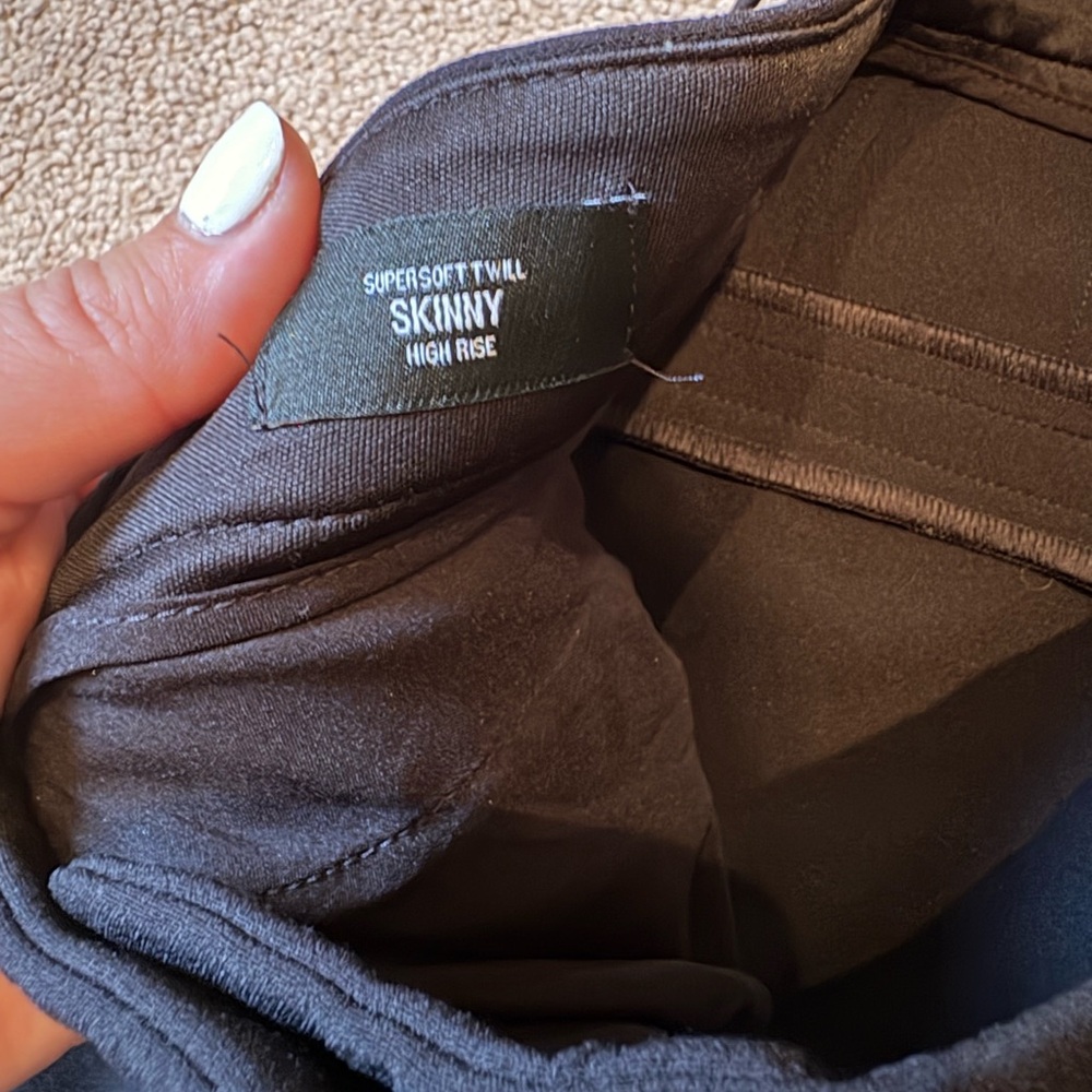 Express Black Skinny High Rise Trousers NWOT - Picture 4 of 6